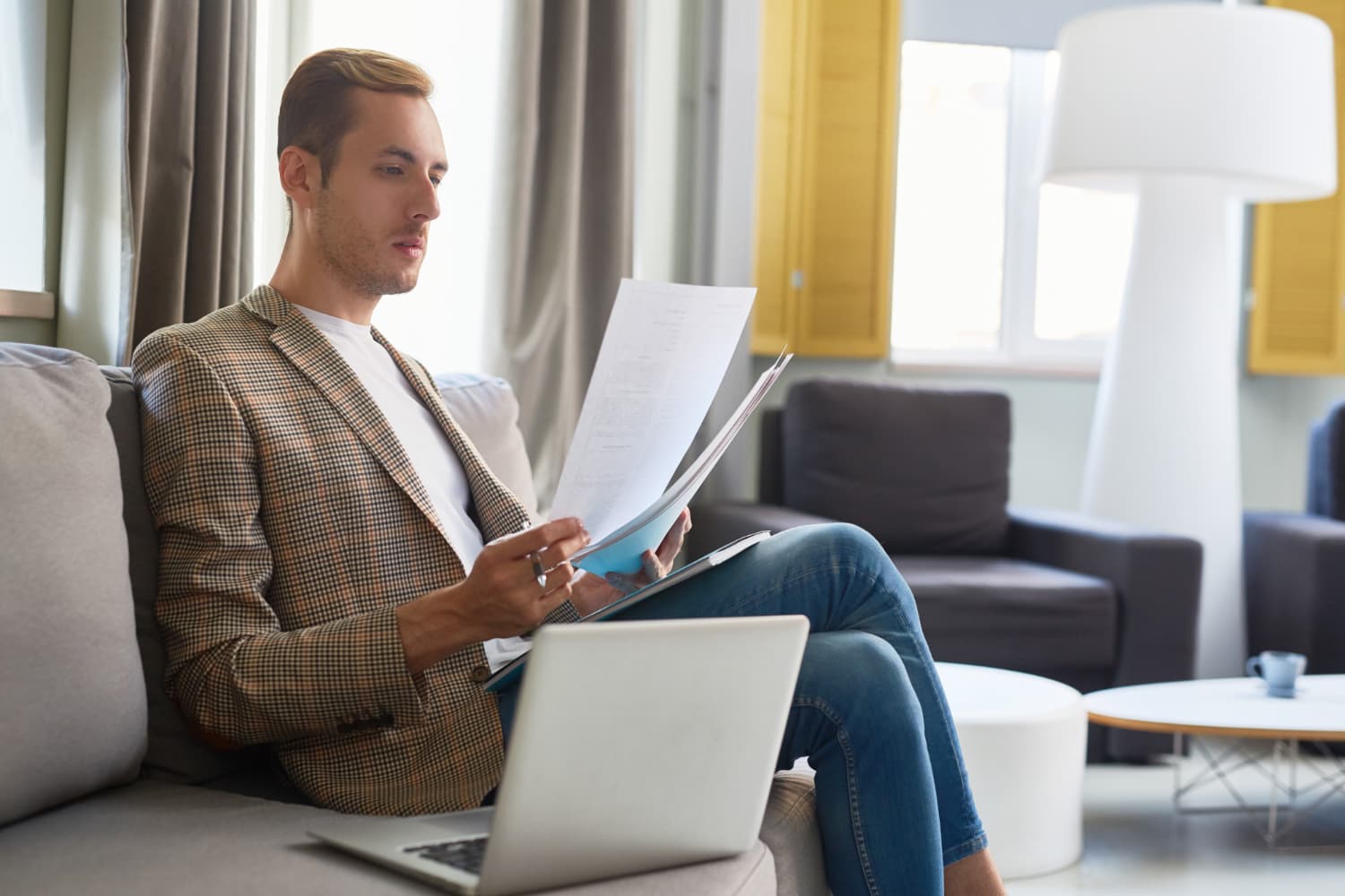 Building a tenant file to rent in Paris